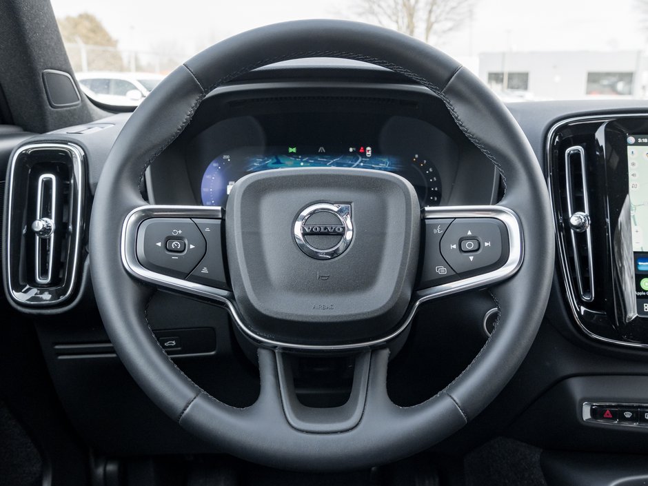 2025 Volvo XC40 B5 AWD Core  CPO FINANCE RATE 3.49%(24M)-4%*(84M)-7