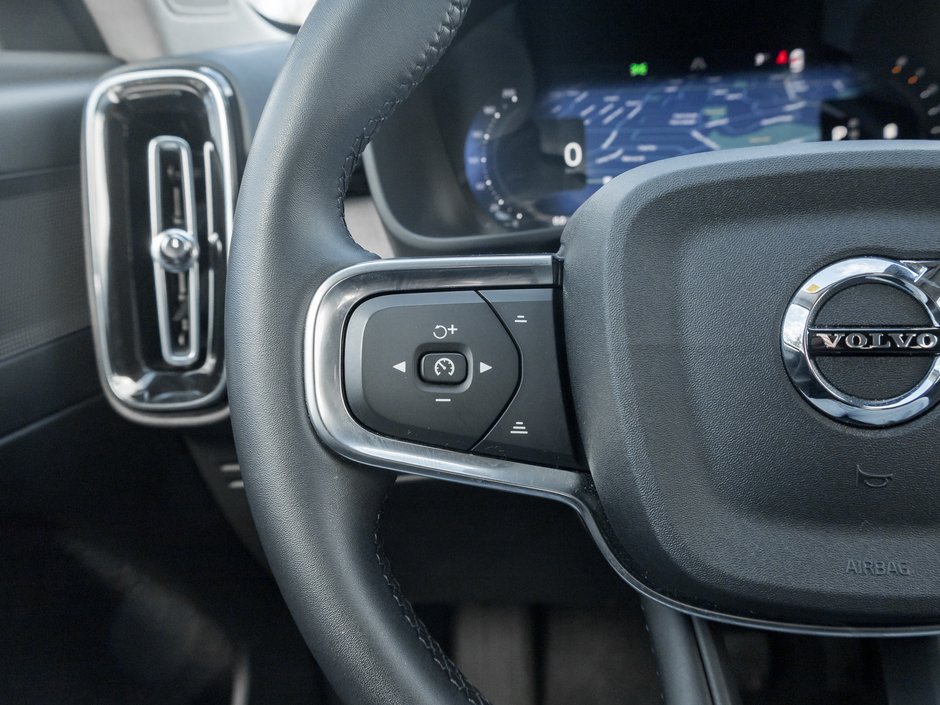 Volvo XC40 B5 AWD Core  CPO FINANCE RATE FROM 3.49%* 2025-8