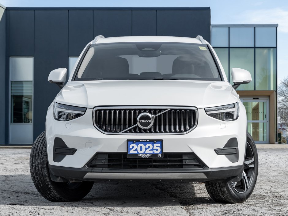 Volvo XC40 B5 AWD Core  CPO FINANCE RATE FROM 3.49%* 2025-1