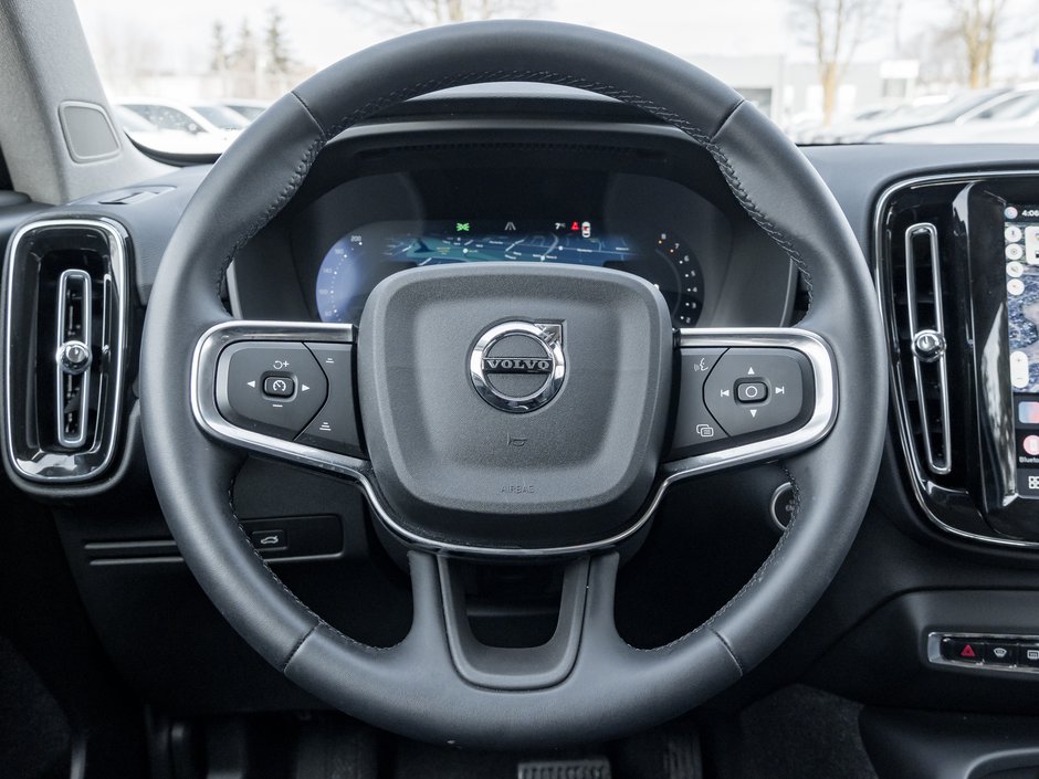 Volvo XC40 B5 AWD Core  CPO FINANCE RATE FROM 3.49%* 2025-7