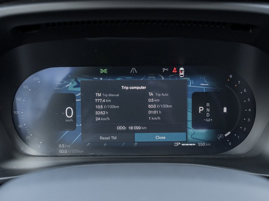 Volvo XC40 B5 AWD Core  CPO FINANCE RATE FROM 3.49%* 2025-8