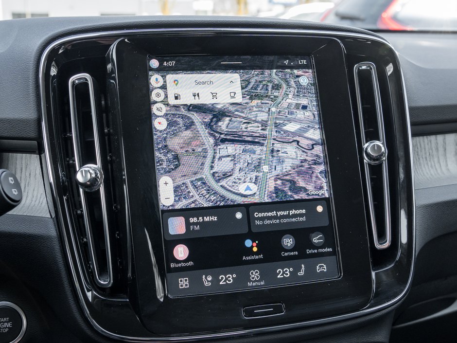 Volvo XC40 B5 AWD Core  CPO FINANCE RATE FROM 3.49%* 2025-10