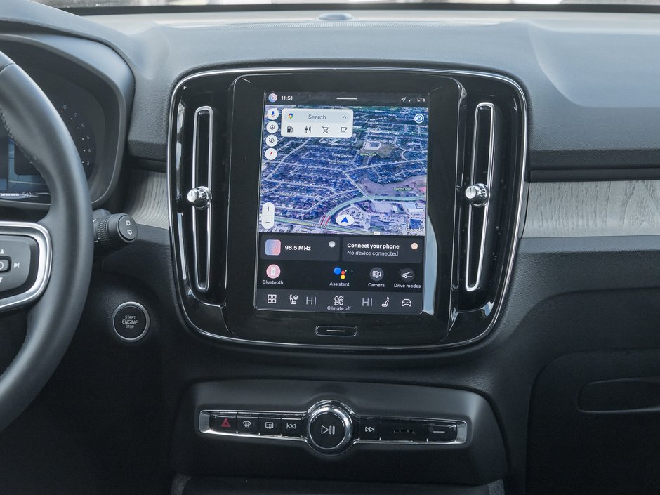 Volvo XC40 B5 AWD Core  CPO FINANCE RATE FROM 3.49%* 2025-24