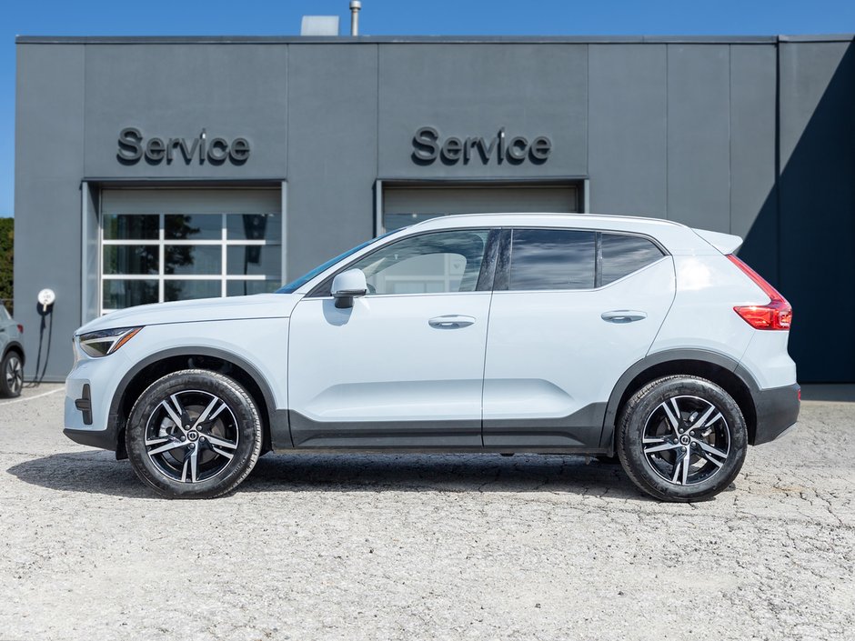 2025 Volvo XC40 B5 AWD  CPO FINANACE RATE 3.49%* UP TO 84 MONTH-2