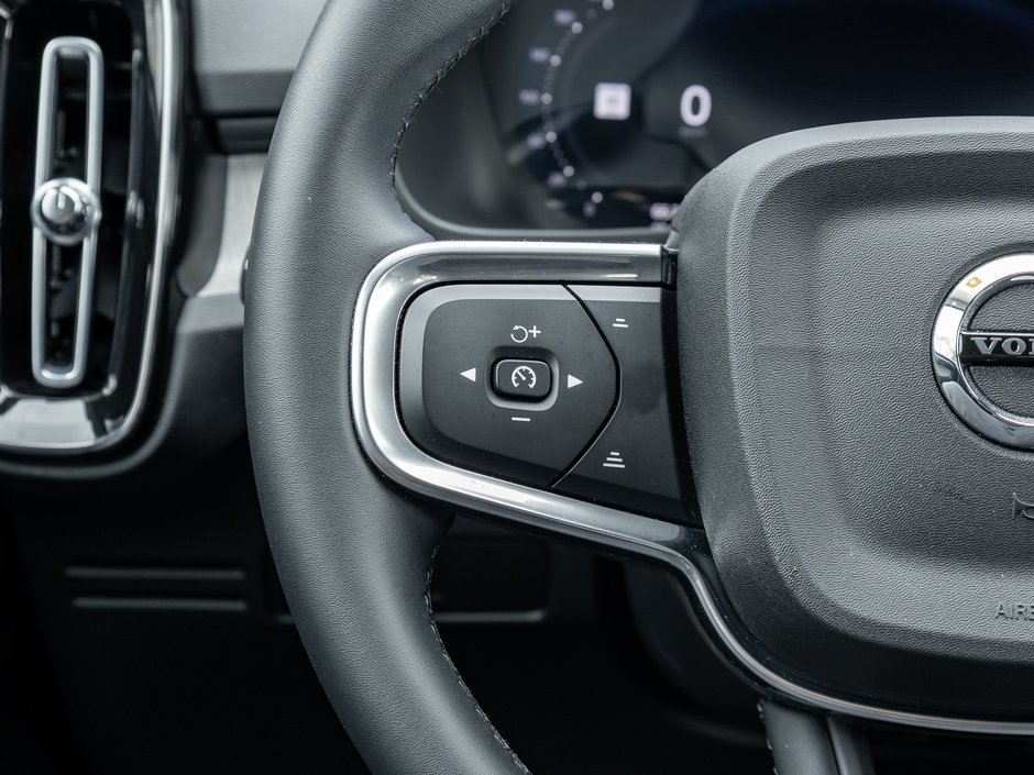 Volvo XC40 B5 AWD Core GREAT VALUE  FIN RATE 3.49%* UP TO 84M 2025-10