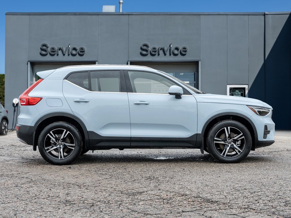 Volvo XC40 B5 AWD Core  CPO FIN RATE 3.49%*(84 MONTH) 2025-4