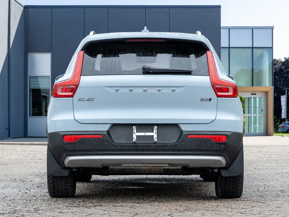 Volvo XC40 B5 AWD Core  CPO FIN RATE 3.49%*(84 MONTH) 2025-5