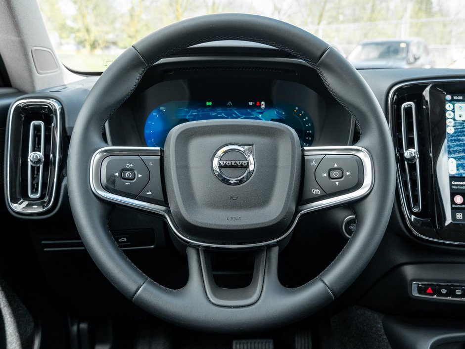 Volvo XC40 B5 AWD Core  CPO FINANCE RATE 3.49%* UPTO 84 MONTH 2025-7