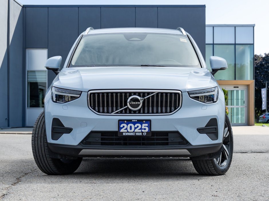 Volvo XC40 B5 AWD Core  CPO FINANCE RATE 3.49%* (84M) 2025-1