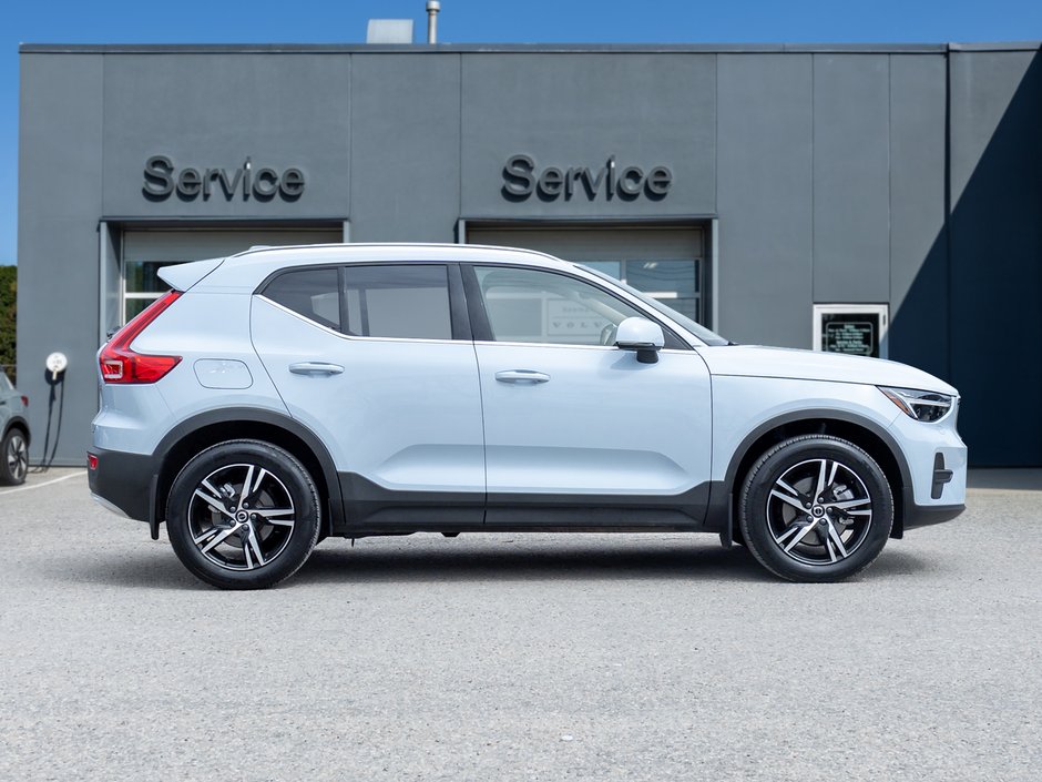 Volvo XC40 B5 AWD Core  CPO FINANCE RATE 3.49%* (84M) 2025-4
