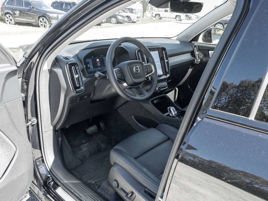 2025 Volvo XC40 PLUS^NOT Ex-Daily Rental^OFF LEASE^Rate fr 2.99%*-7