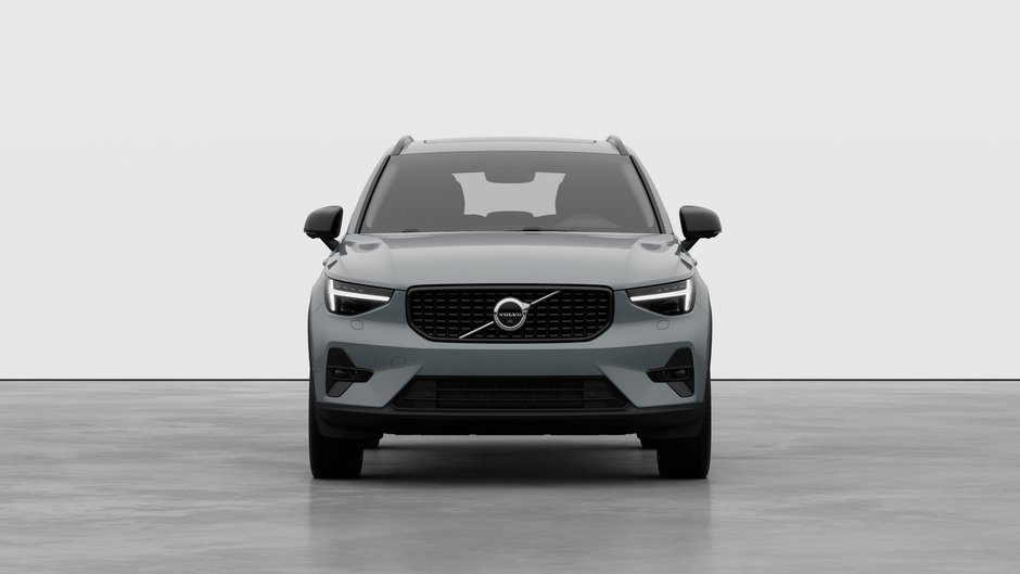 2026 Volvo XC40 B5 AWD Ultra Dark Theme-4