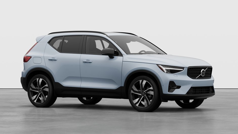 2026 Volvo XC40 B5 AWD Plus Dark Theme-2