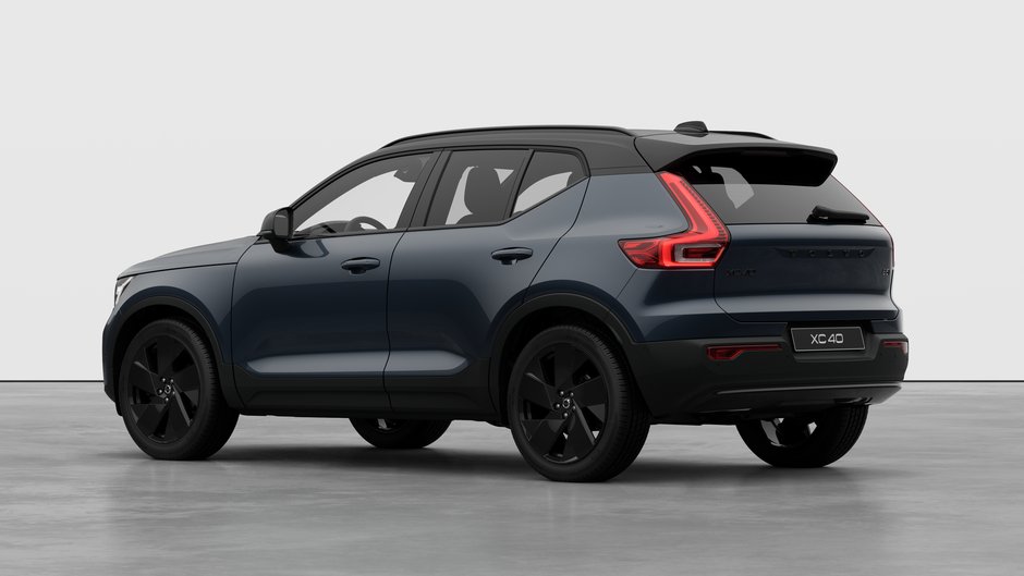 2026 Volvo XC40 B5 AWD Ultra Black Edition-1
