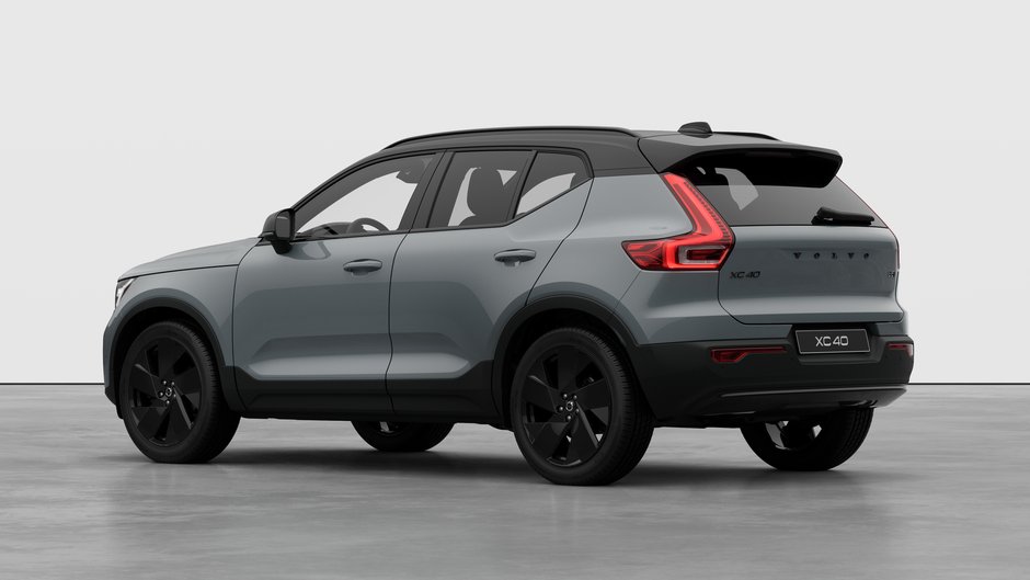 Volvo XC40 B5 AWD Ultra Black Edition 2026-1