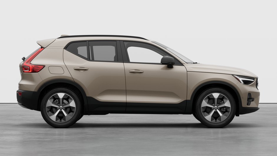 Volvo XC40 B5 AWD Plus Dark Theme 2026-6