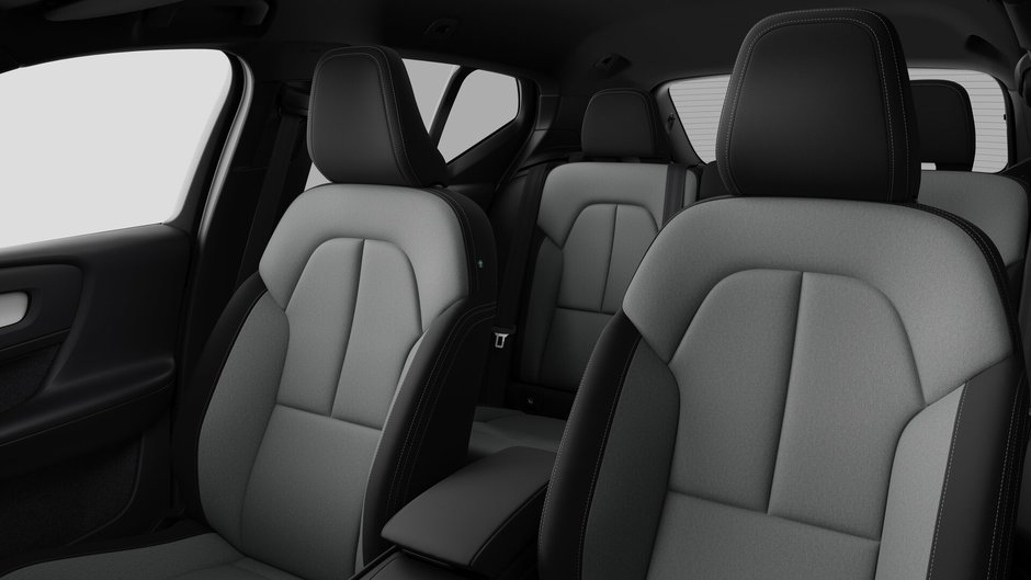 2026 Volvo XC40 B5 AWD Core Dark Theme-11