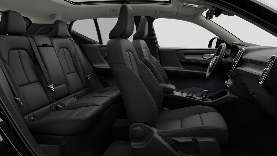 2026 Volvo XC40 B5 AWD Core Dark Theme-12