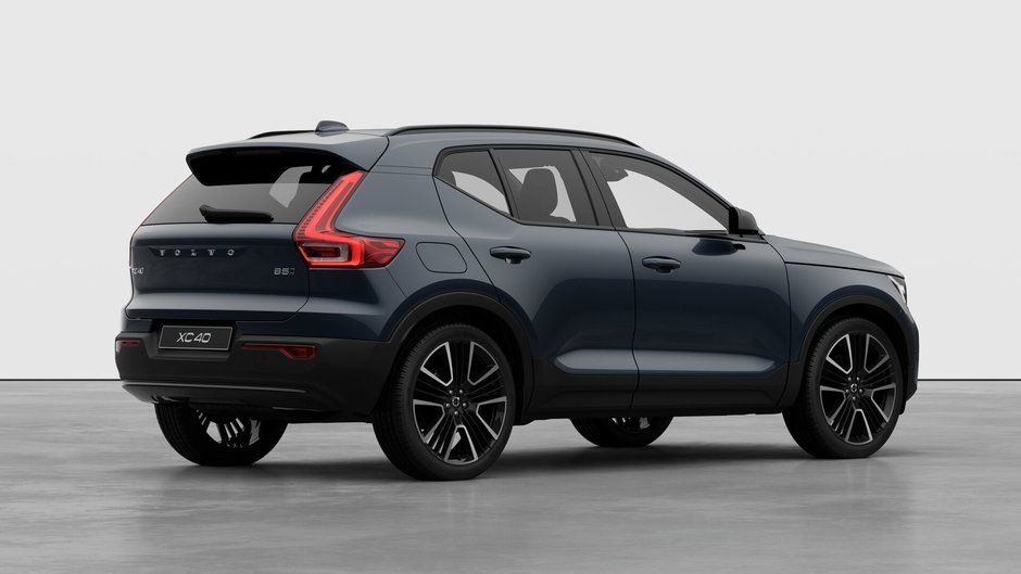 2026 Volvo XC40 B5 AWD Ultra Dark Theme-3