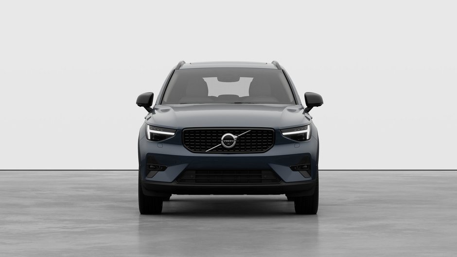 2026 Volvo XC40 B5 AWD Ultra Dark Theme-4