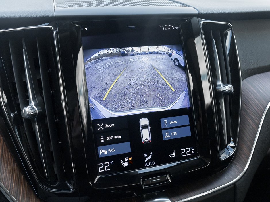 2021 Volvo XC60 Plug-In Hybrid Recharge T8 eAWD  LOW MILEAGE  VOLVO CPO-11