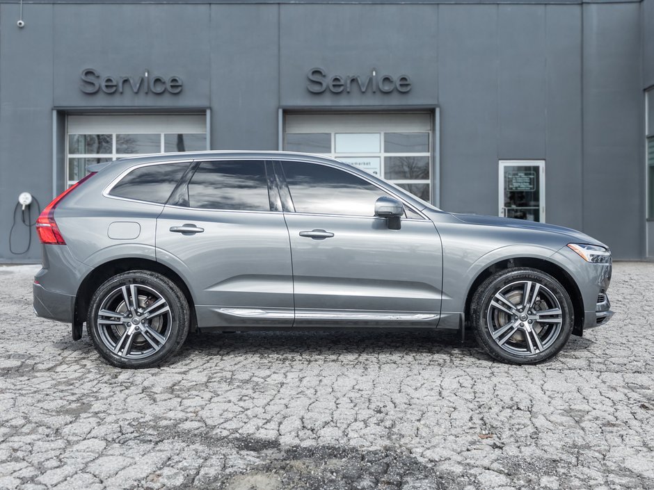 2021 Volvo XC60 Plug-In Hybrid Recharge T8 eAWD  LOW MILEAGE  VOLVO CPO-5