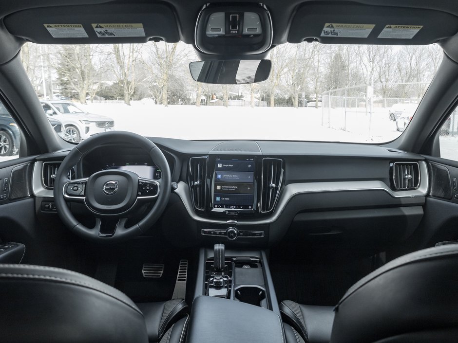 2022 Volvo XC60 Plug-In Hybrid T8 eAWD PHEV R-Design  NEW TIRES  VOLVO CPO-23