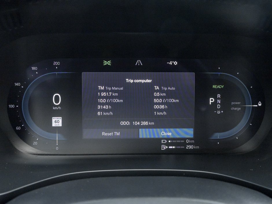 2022 Volvo XC60 Plug-In Hybrid T8 eAWD PHEV R-Design  NEW TIRES  VOLVO CPO-8