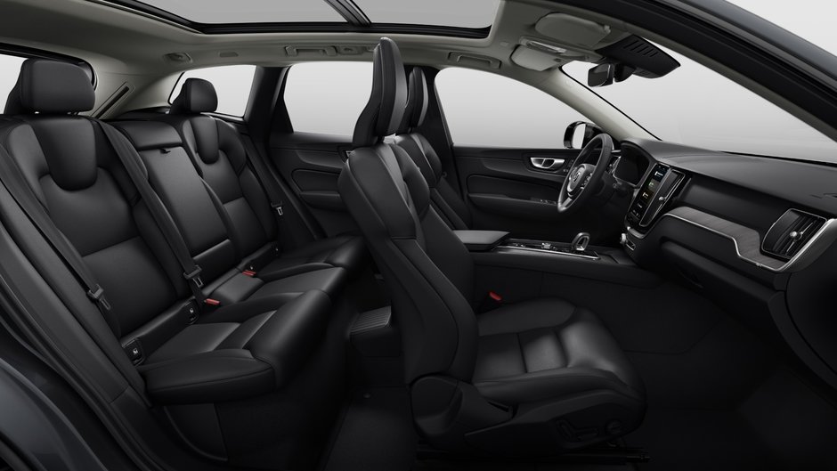 2025 Volvo XC60 Plug-in Hybrid T8 AWD Plus Dark Theme-10