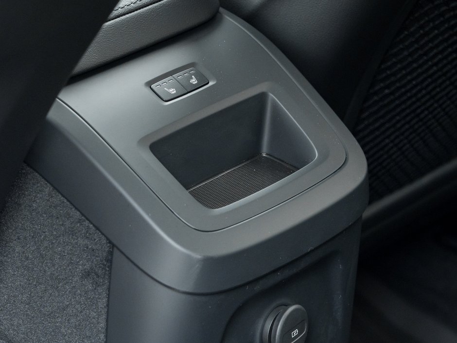 2025 Volvo XC60 Plug-in Hybrid T8 AWD Plus Dark Theme POLESTAR CPO GOOGLE ASSIST-22