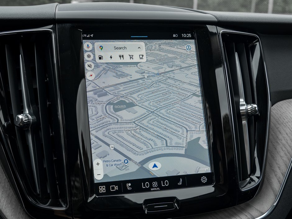 2025 Volvo XC60 Plug-in Hybrid T8 AWD Plus Dark Theme POLESTAR CPO GOOGLE ASSIST-10