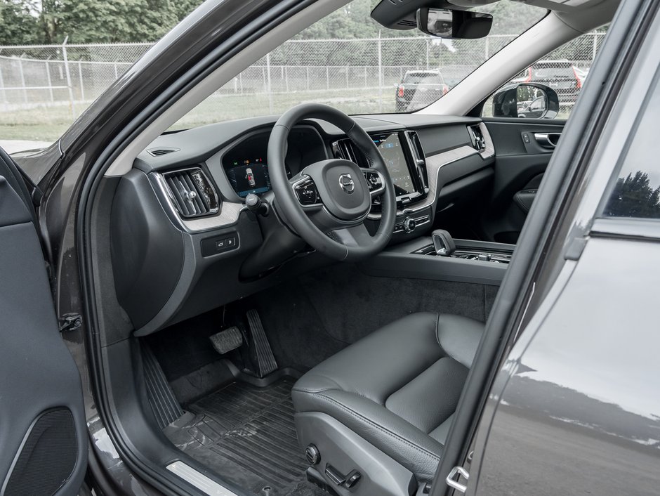 2025 Volvo XC60 Plug-in Hybrid T8 AWD Plus Dark Theme POLESTAR CPO GOOGLE ASSIST-6