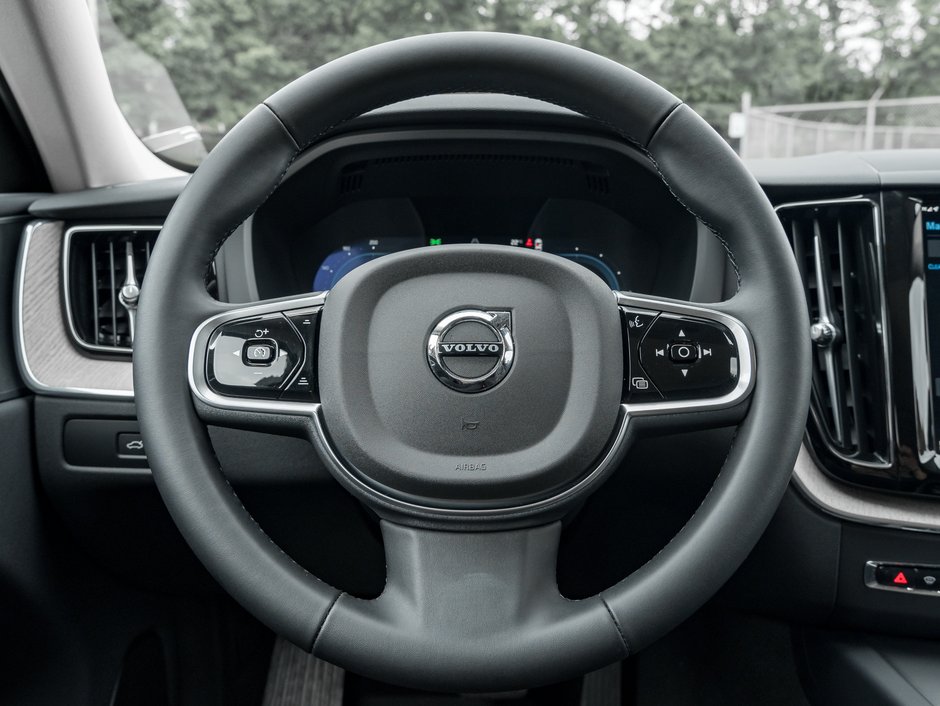 2025 Volvo XC60 Plug-in Hybrid T8 AWD Plus Dark Theme POLESTAR CPO GOOGLE ASSIST-7