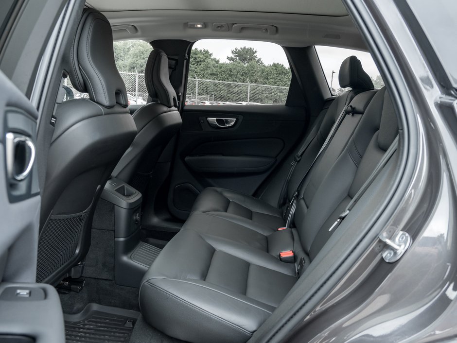 2025 Volvo XC60 Plug-in Hybrid T8 AWD Plus Dark Theme POLESTAR CPO GOOGLE ASSIST-21