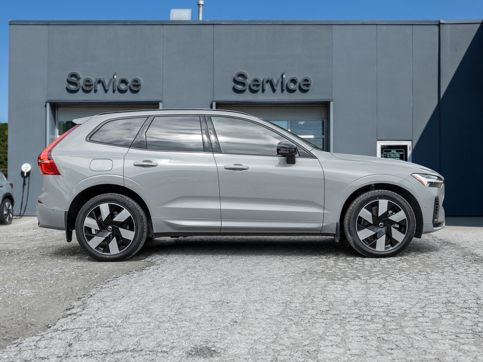 Volvo XC60 Plug-in Hybrid T8 AWD Plus Dark Theme POLESTAR CPO GOOGLE ASSIST 2025-5