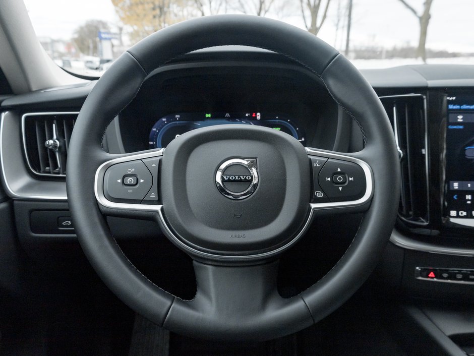 2025 Volvo XC60 Plug-In Hybrid T8 AWD Core Dark  Theme PLUG IN HYBRID  VOLVO CPO-8