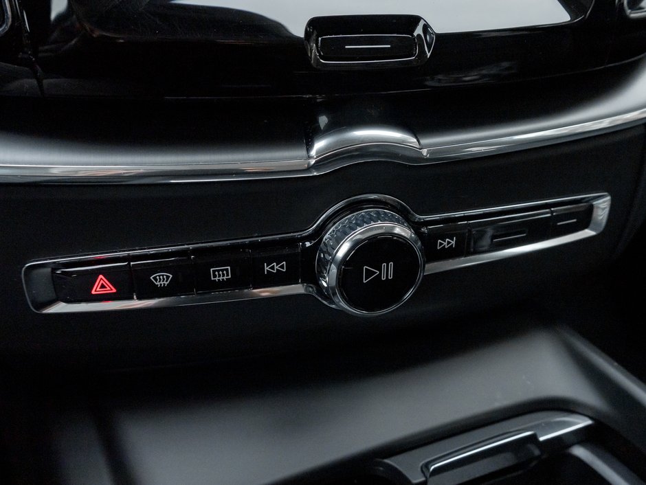 2025 Volvo XC60 Plug-In Hybrid T8 AWD Core Dark  Theme PLUG IN HYBRID  VOLVO CPO-16