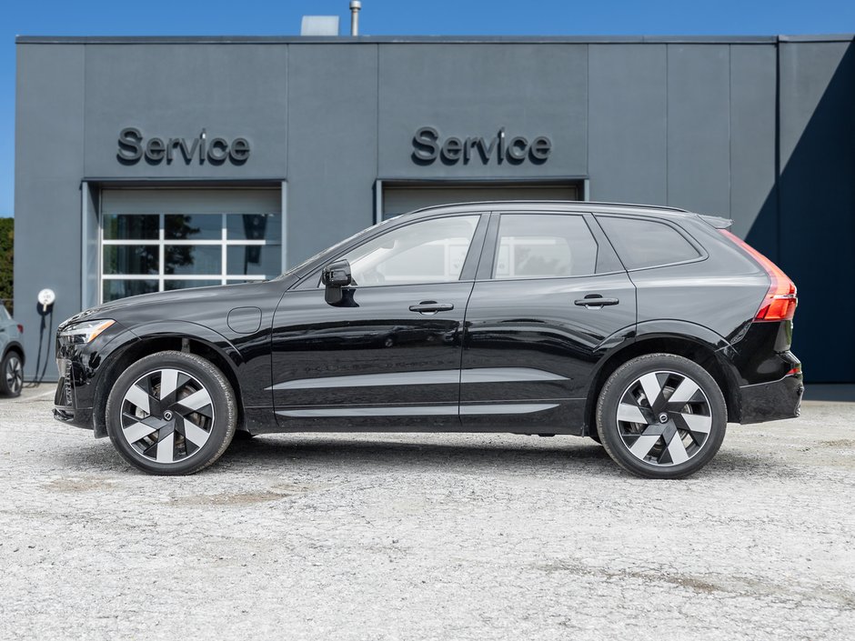 2025 Volvo XC60 Plug-In Hybrid T8 AWD Plus Dark Theme  LOW KM  CPO RATE FR 3.49%*-2