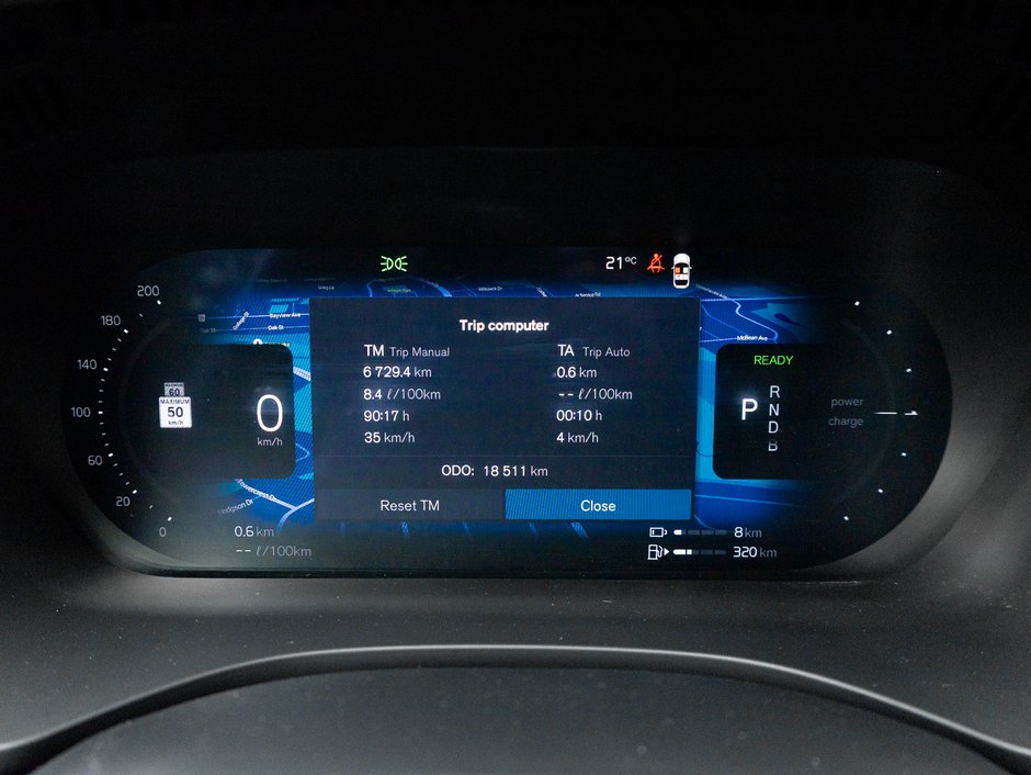 2025 Volvo XC60 Plug-In Hybrid T8 AWD Plus Dark Theme  LOW KM  CPO RATE FR 3.49%*-9