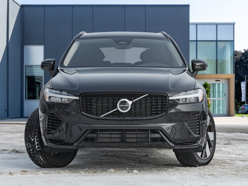 2025 Volvo XC60 Plug-In Hybrid T8 AWD Plus Dark Theme  LOW KM  CPO RATE FR 3.49%*-1