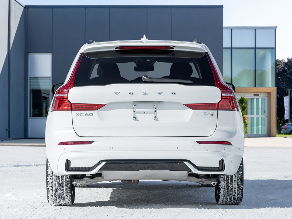 2025 Volvo XC60 Plug-In Hybrid T8 AWD Plus Dark Theme  CPO FINANCE RATE FR 3.49%*-6