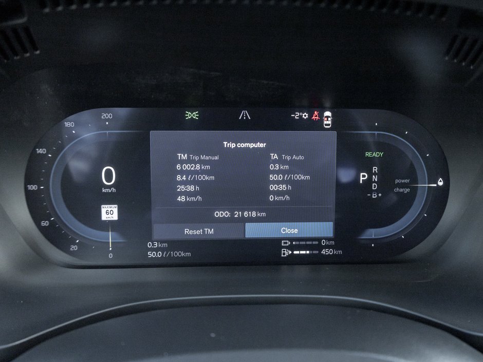 Volvo XC60 Plug-In Hybrid T8 AWD Plus Dark Theme  CPO FINANCE RATE FR 3.49%* 2025-8