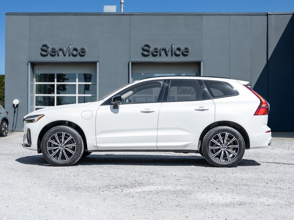 2026 Volvo XC60 Plug-In Hybrid T8 AWD Ultra Dark Theme-2