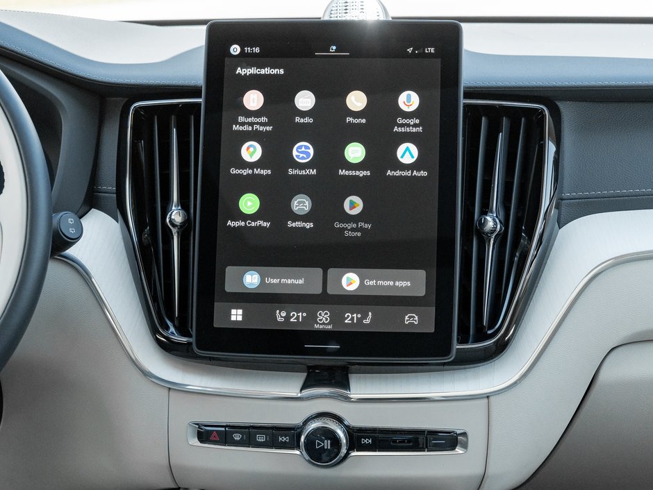 2026 Volvo XC60 Plug-In Hybrid T8 AWD Ultra Dark Theme-27