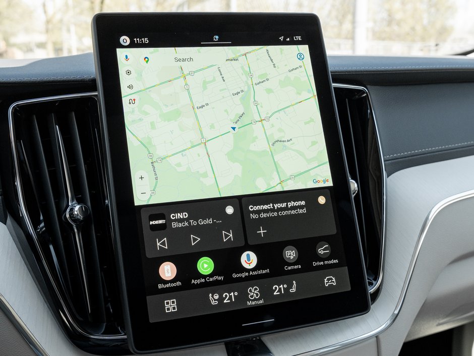 2026 Volvo XC60 Plug-In Hybrid T8 AWD Ultra Dark Theme-11