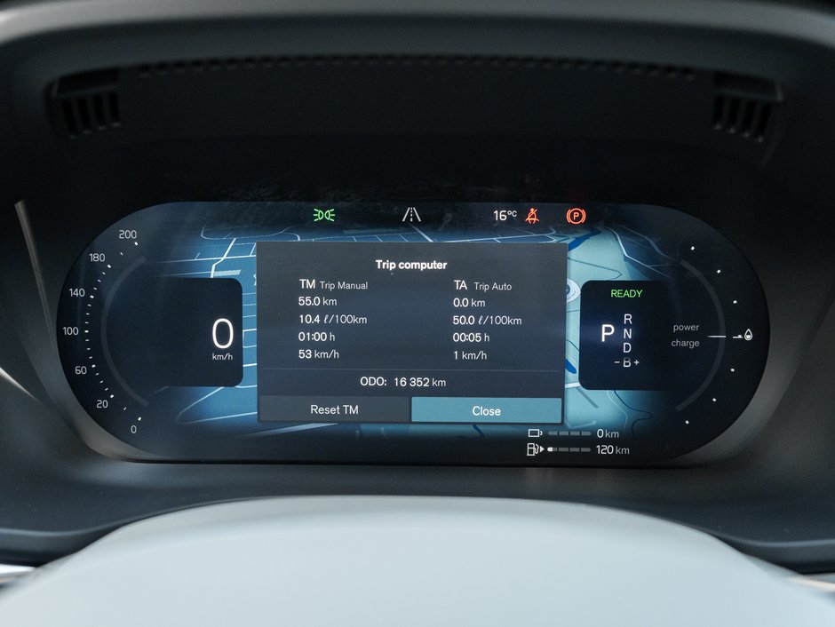 2026 Volvo XC60 Plug-In Hybrid T8 AWD Ultra Dark Theme-10