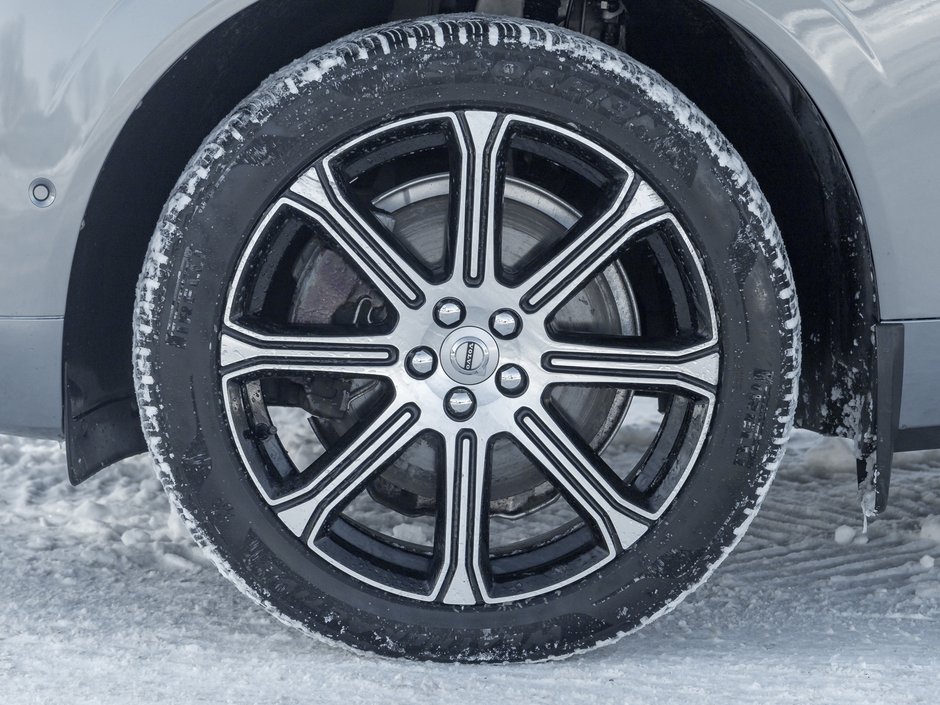 Volvo XC60 Recharge T8  Plug-In Hybrid Inscription TRADE IN VOLVO CPO 2020-3