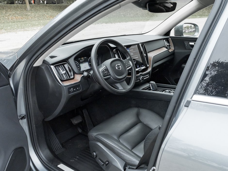 Volvo XC60 Recharge Recharge T8 eAWD PHEV Inscription Exp  VOLVO CPO 2021-7