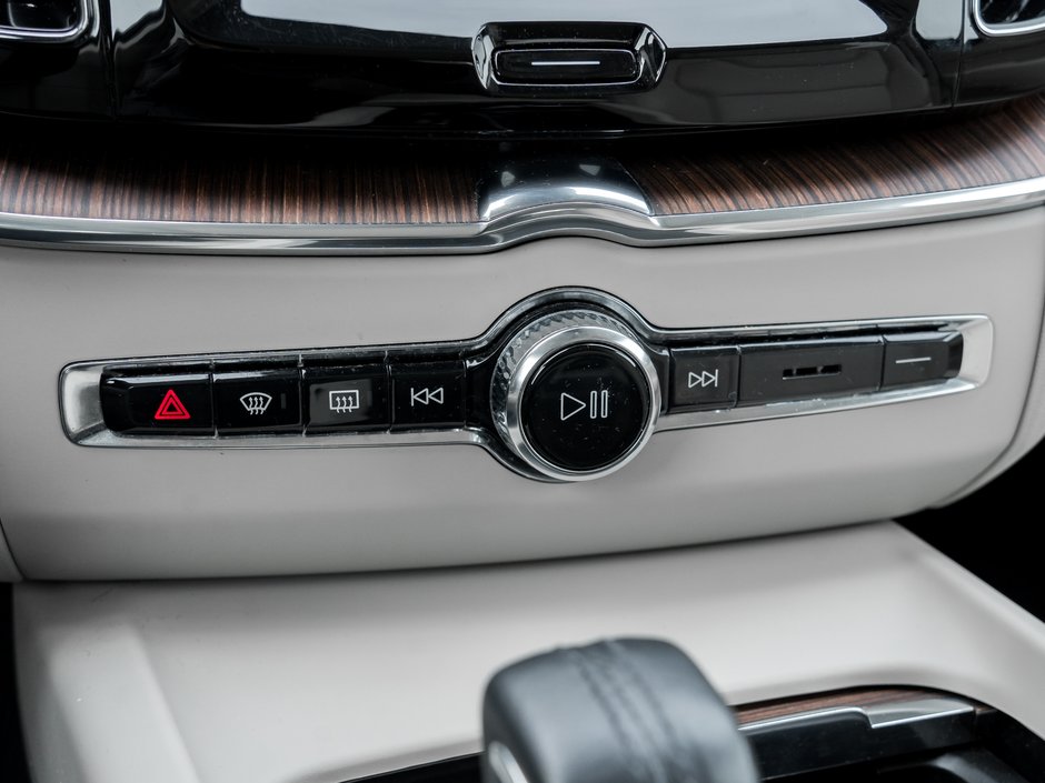 2021 Volvo XC60 Recharge Recharge T8eAWD PHEV Inscription Exp TRADE IN CPO-16