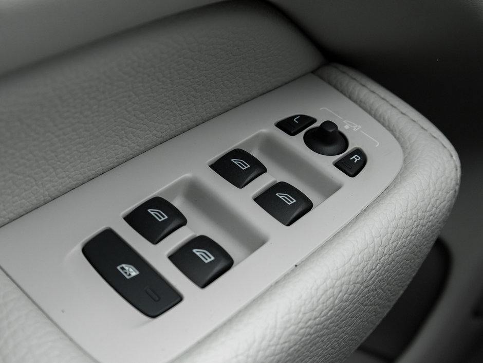Volvo XC60 Recharge T8 eAWD PHEV Inscription Expression -Ltd Avail- 2022-12